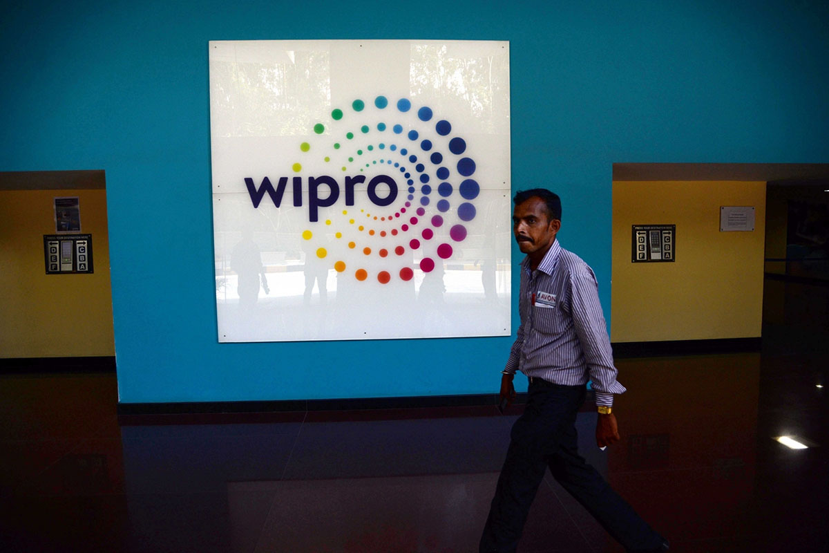 Wipro公司公布第二季度利润下降9%，股价下跌7%