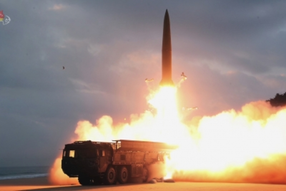 首尔军方:朝鲜导弹“首次”落在韩国水域附近
