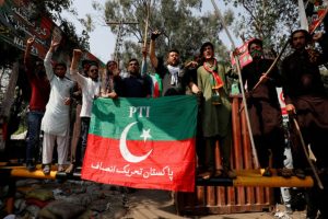 巴基斯坦:看守的旁遮普首席部长如果警察被PTI工人袭击，就会“放手”